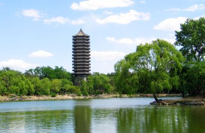 小伙在建筑工地上收到北大录取通知书:正在拌砂浆