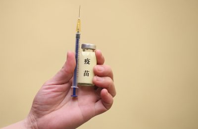 海关总署：已立即暂停采购和使用长春长生各类疫苗